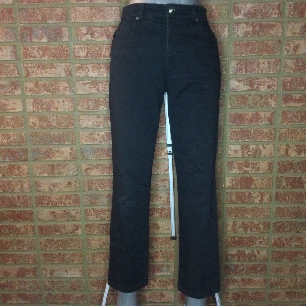 Gloria Vanderbilt Straight Leg Jeans